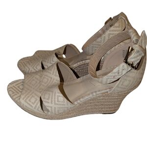 Liz Claiborne Women's Wedge Sandals